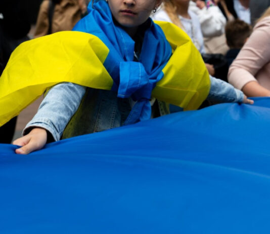 Более половины украинцев выступают против территориальных уступок России