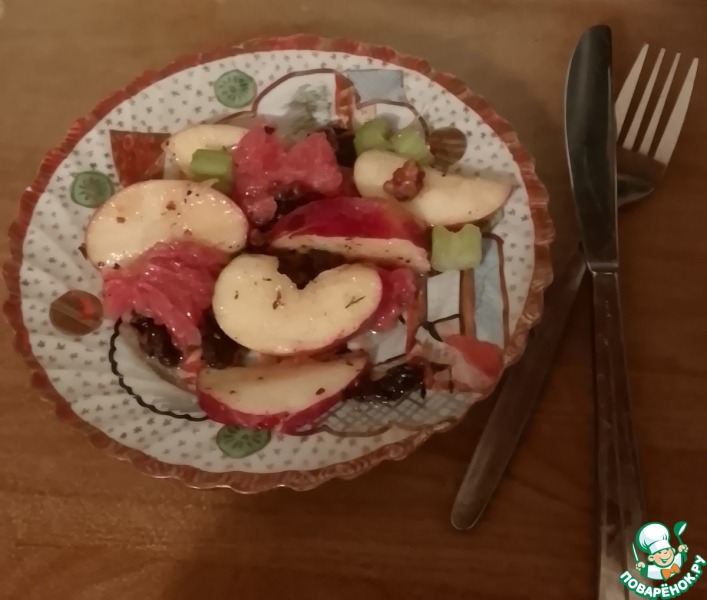 Цитрусовый салат с грецкими орехами