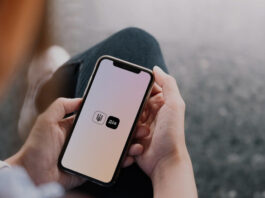 Кабмин упростил получение карты налогоплательщика для детей