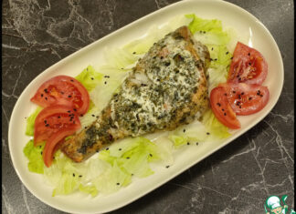 Морской окунь, запеченный в сметане