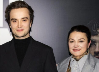 Наталья Сумская пришла с сыном-красавцем на премьеру фильма «Марти Суприм: Гений комбинаций»