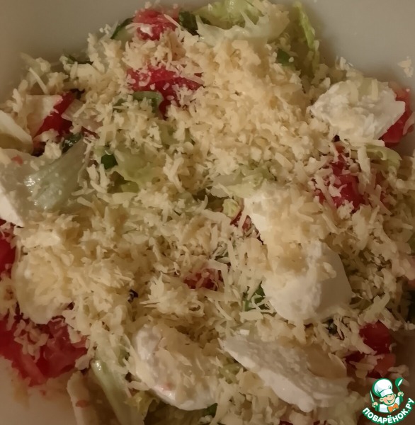 Салат с грейпфрутом, мятой и моцареллой