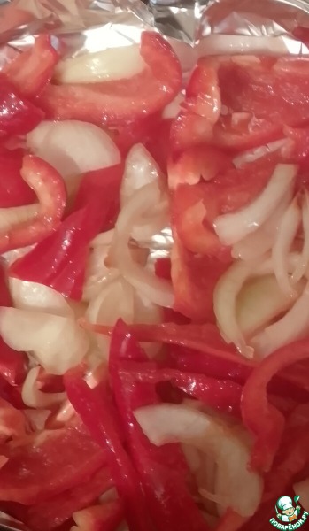 Запечённые перцы, фасоль и каперсы