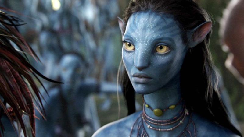 Зои Салдана стала самой кассовой актрисой всех времен благодаря фильму "Аватар: Огонь и пепел"