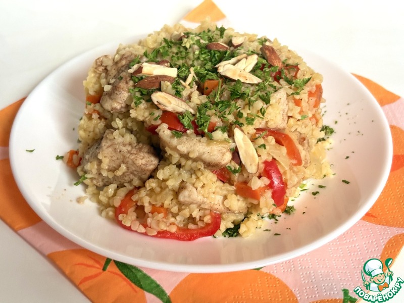 Булгур с куриной грудкой и овощами