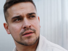 Где сейчас актер Максим Девизоров, который ушел воевать сразу после начала большого вторжения