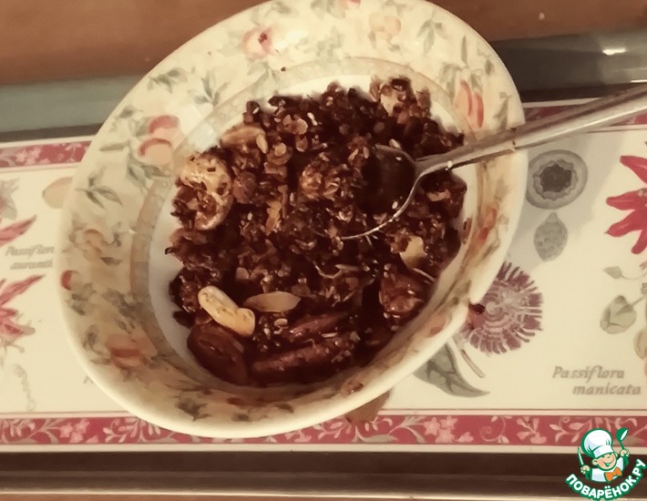 Гранола с медом, соевым соусом, орехами