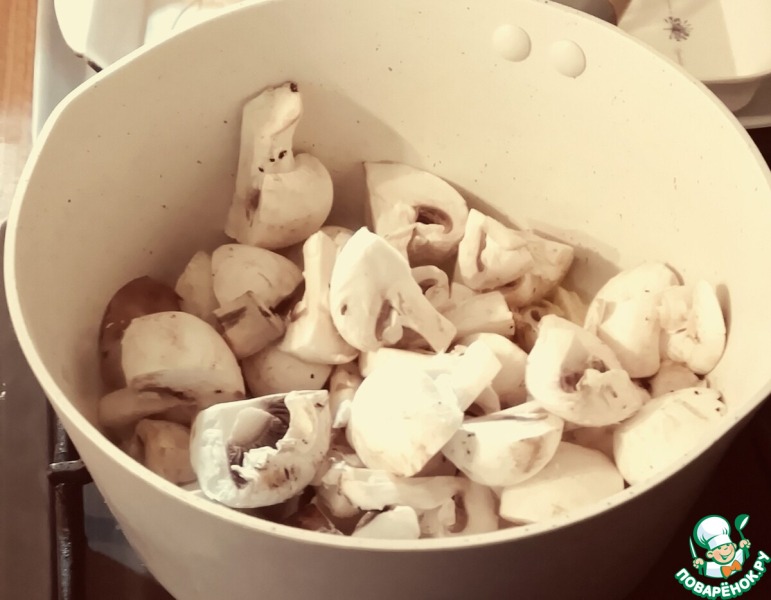 Грибной суп с йогуртом, фасолью, орзо