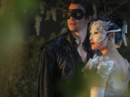 Как снимали самую эпичную сцену 4 сезона «Бриджертонов»: закулисное видео со съемок