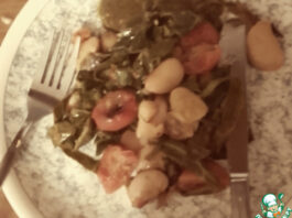 Кассуле с помидорами, бобами и кейлом