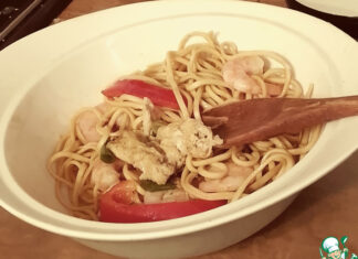 Лапша по-сингапурски