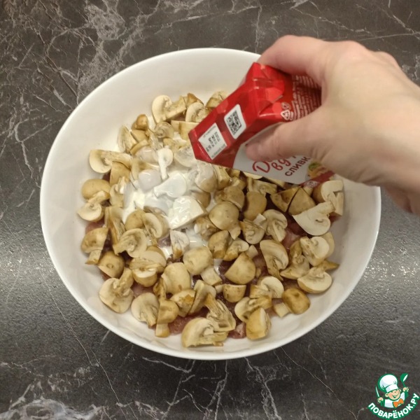 Мясо в сливках в духовке