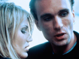 Официально раскрыта загадочная причина смерти Питера Грина, звезды «Маски»