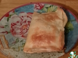 Пироги с анчоусами и луком