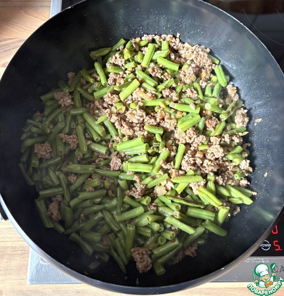 Стручковая фасоль с фаршем по-китайски