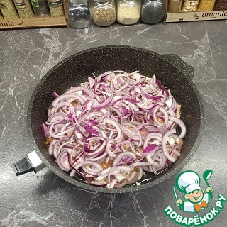 Свинина, томленая с луком