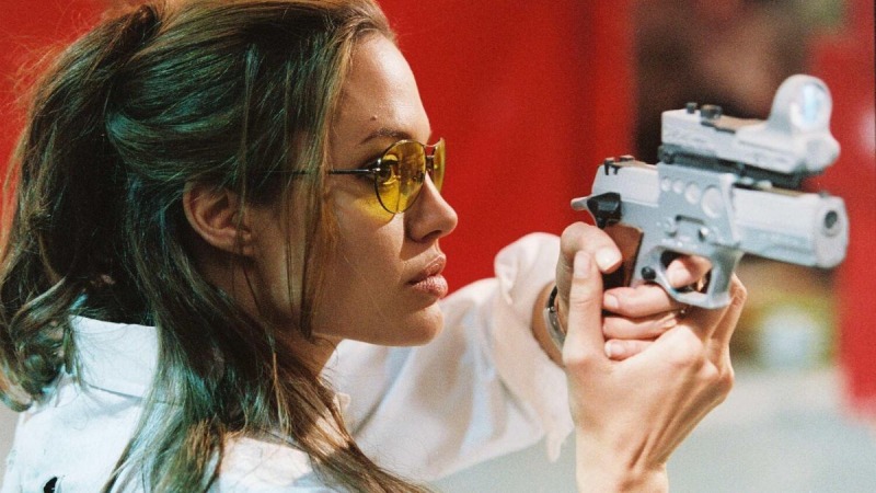 3 шикарных фильма с Анджелиной Джоли, которые стоит посмотреть до премьеры "Кутюр"