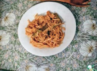 Лапша с крабом и спаржей