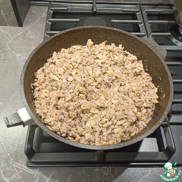 Лазанья с курицей и грибами