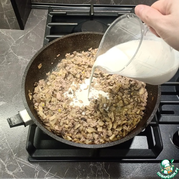 Лазанья с курицей и грибами