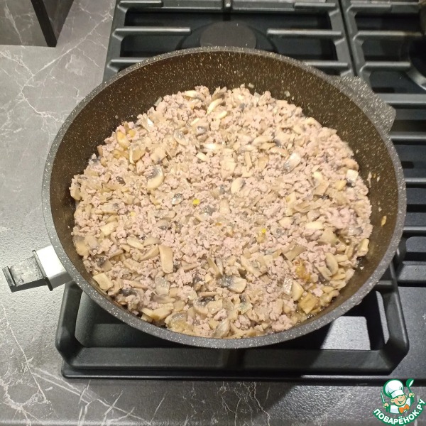 Лазанья с курицей и грибами