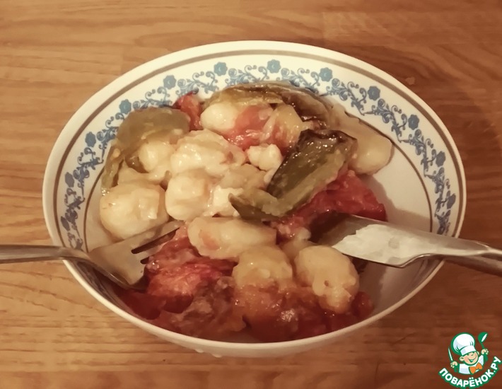 Ньокки, запечённые с помидорами и моцареллой