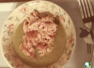 Орзо, запеченные с перцами, оливками, халуми