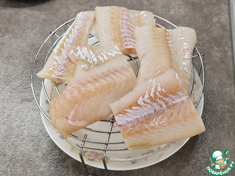 Рыбные котлеты на пару с гарниром и соусом (Диета n1)