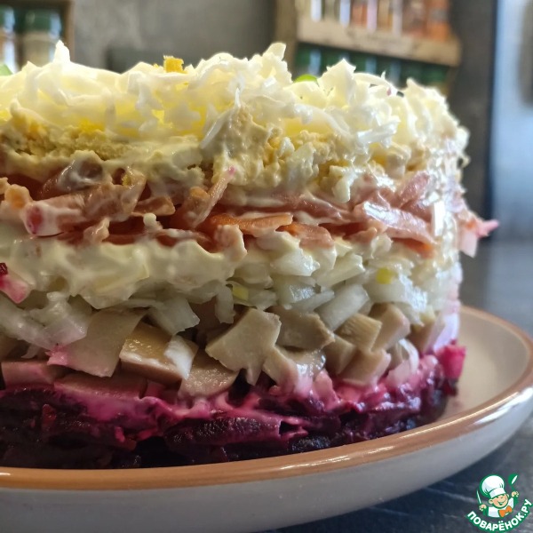 Салат &laquo;Грузди под сугробом&raquo;