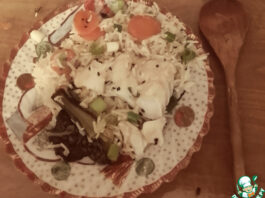 Треска с имбирной зеленью, морковью, рисом