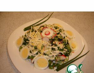 Весенний салат из редиса со шпинатом