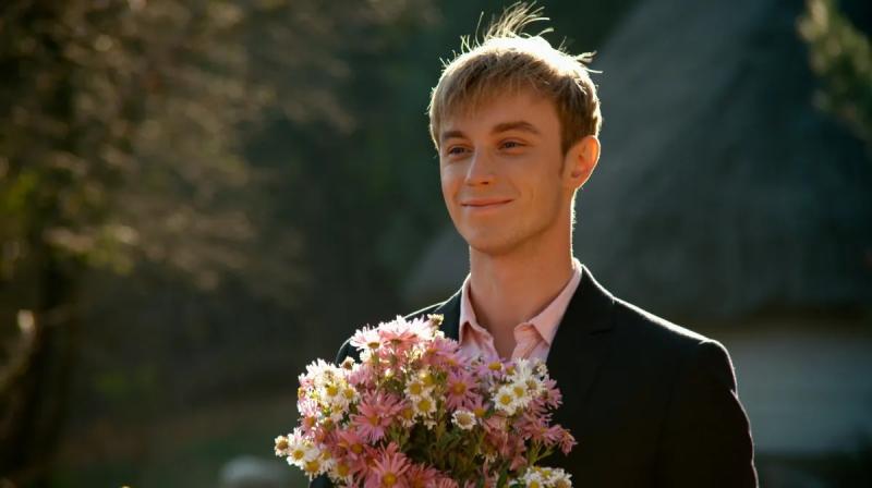 Молчит о войне и строит карьеру в России: какой актер из "Последнего москаля" оказался предателем