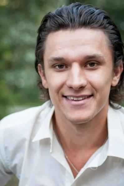 От студенческих лет до "Холостяка": как изменился Тарас Цимбалюк