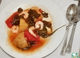 Стью с копчёными креветками, картофелем, шпинатом