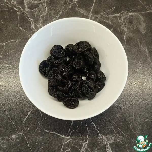 Торт &laquo;Черемуховый&raquo; с черносливом и орехами