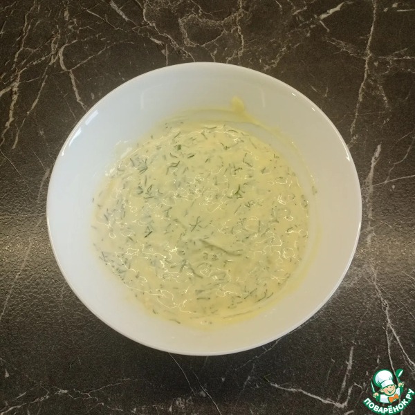 Рулет из лаваша с сайрой и сыром
