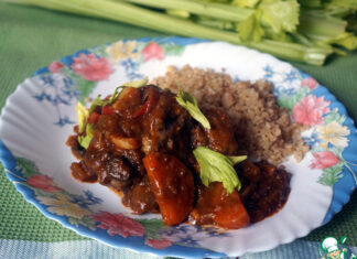 Щечки говяжьи с овощами