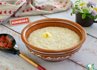 Классическая ячневая каша на молоке