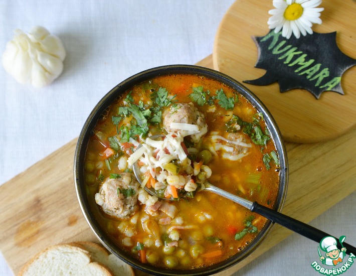 Минестроне с перловкой и фрикадельками