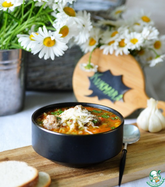 Минестроне с перловкой и фрикадельками