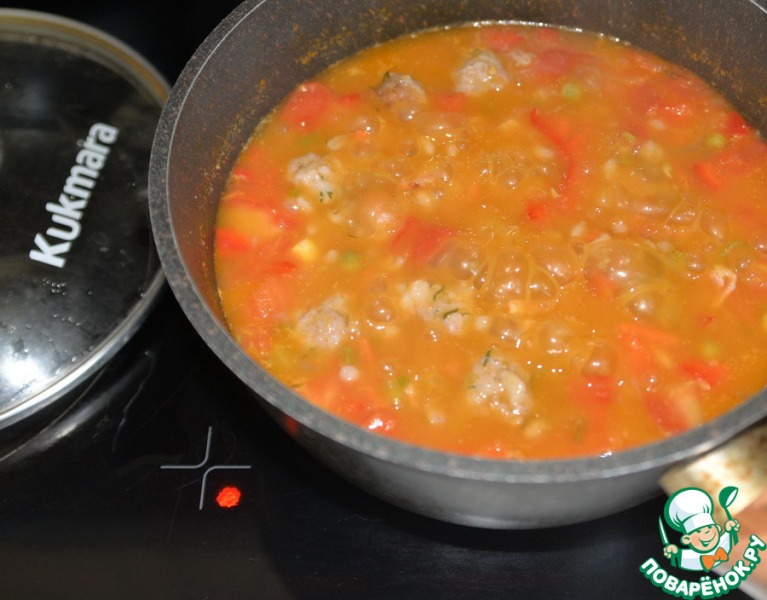 Минестроне с перловкой и фрикадельками