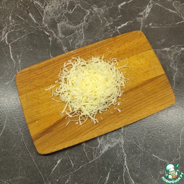 Паста с курицей, грибами и песто