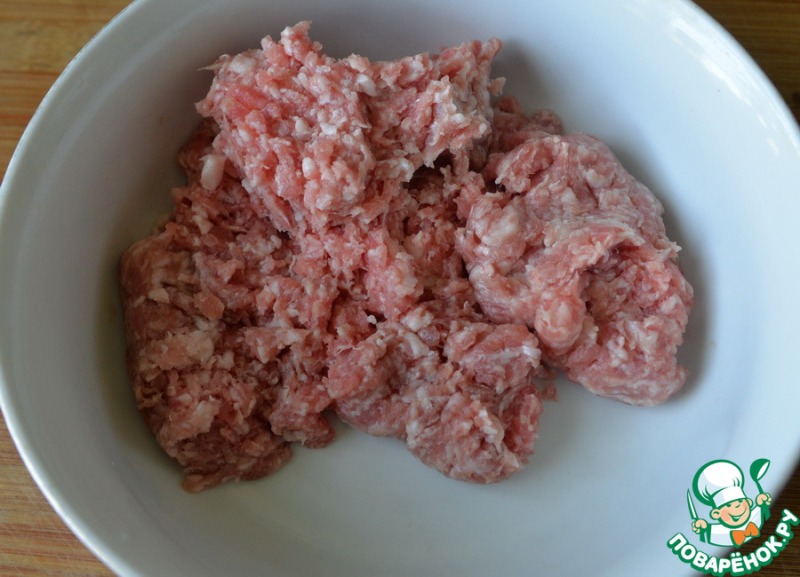 Сковорода с перловкой, фаршем и овощами