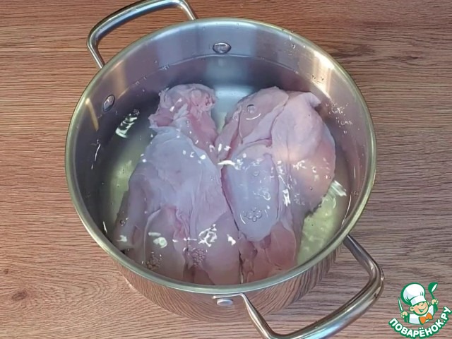 Суп с маринованными огурцами и перловкой