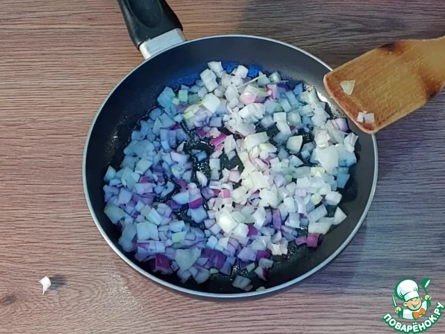 Суп с маринованными огурцами и перловкой