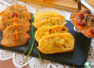 Свинина с брусничным соусом и пирог