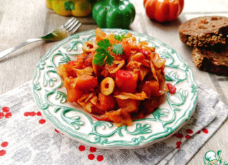 Тушеная капуста с картофелем и оливками