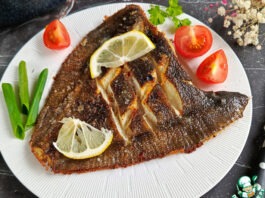 Жареная камбала целиком на сковороде