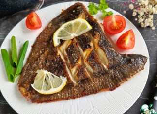 Жареная камбала целиком на сковороде