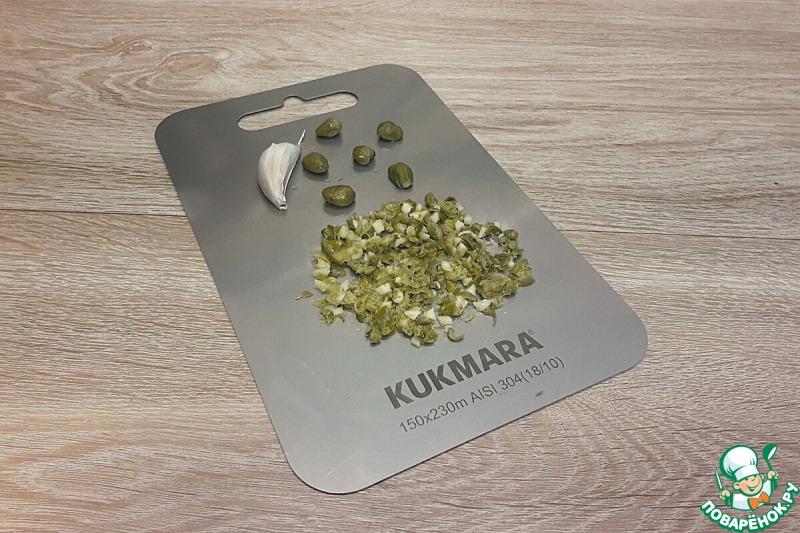 Азиатская жареная корюшка с соусом тартар